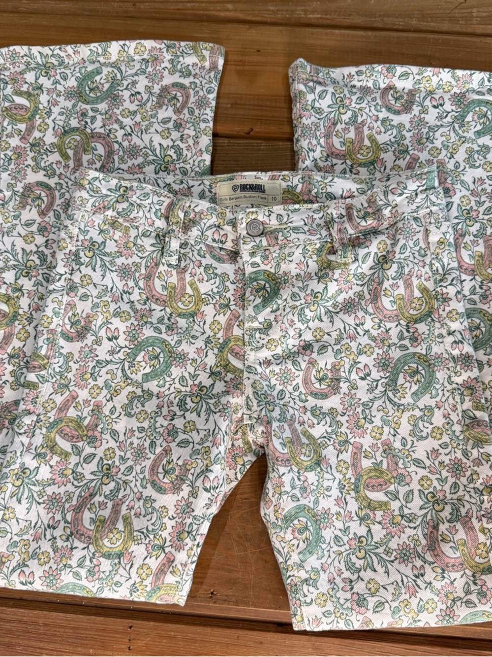 Girls Wrangler Floral Horseshoe Print Flare Jeans Size 10 Western Boho - Picture 10 of 13